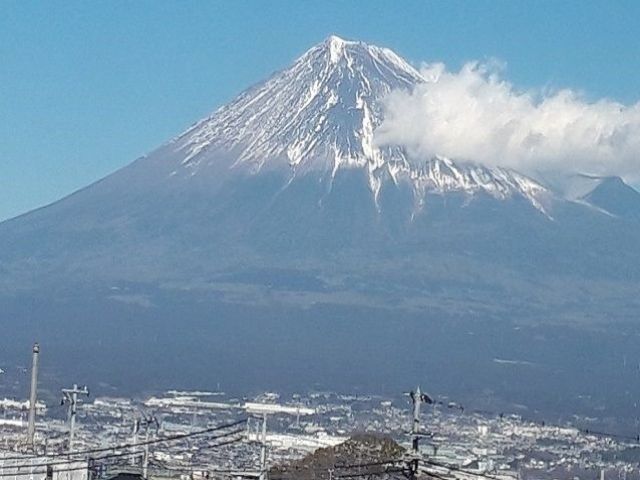 御殿場の中心街から車で15分程度です。