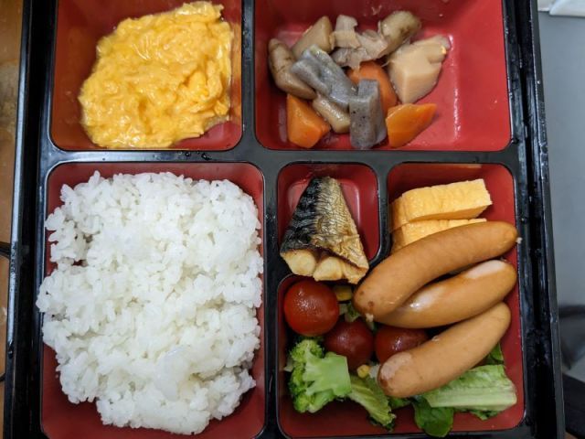 ■休日もまかない付きです！