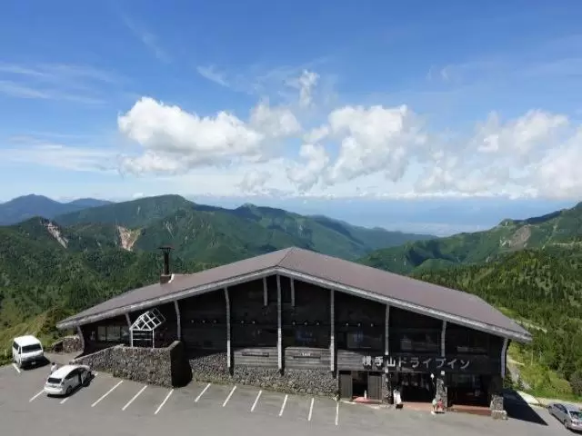 志賀高原の横手山エリアでのお仕事です！