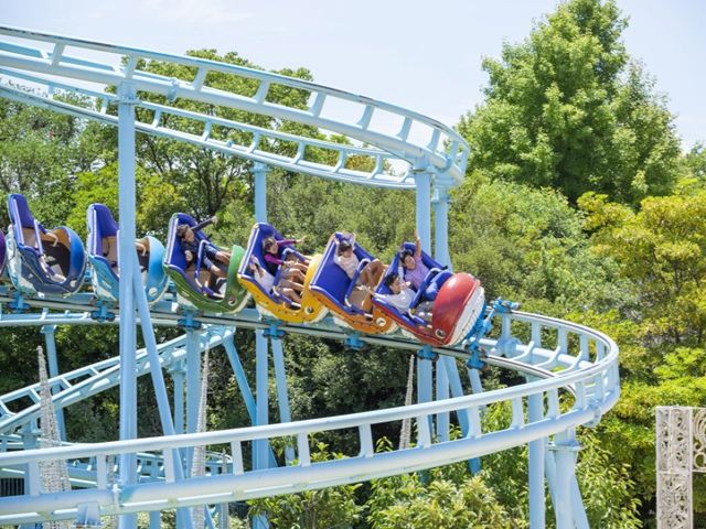 遊園地のお仕事って実はレアなんです◇
夏らしいお仕事がしたい方も大歓迎です!!
