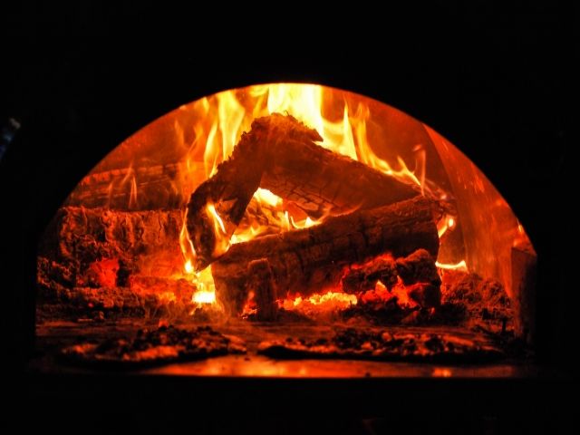 ピザ窯もある本格イタリアン！