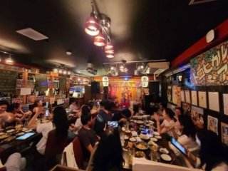 寮からビーチまで徒歩2分！！★民謡居酒屋のお仕事★