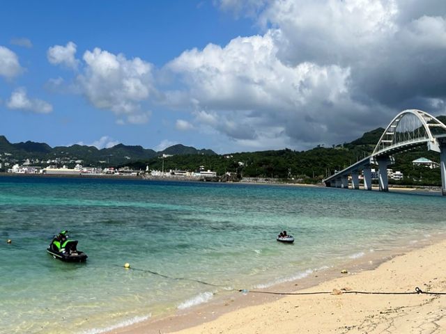 瀬底大橋もすぐそこっ！！