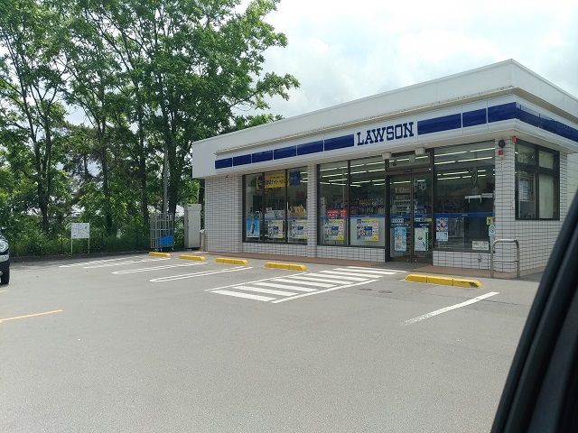 徒歩圏内にコンビニもあって便利です！