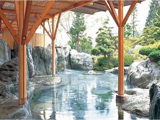 毎日館内の温泉が楽しめます！
サウナもありますよ！