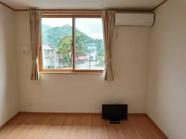 新しく綺麗な寮に入れます！バス・トイレ別、室内洗濯機完備！もちろんWi-Fiも使えます♪
