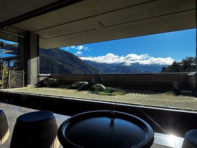 下呂を一望できる高級旅館◇
接客を学びたい方にもおすすめです