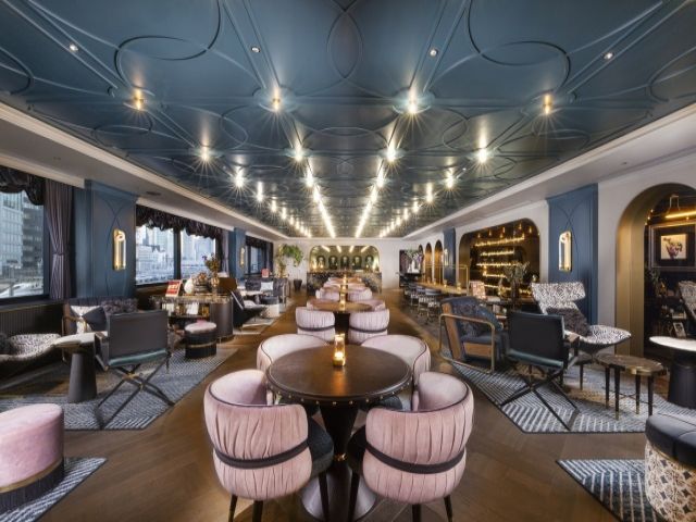 ビジネス街に位置するため、サラリーマンも訪れるレストラン♪