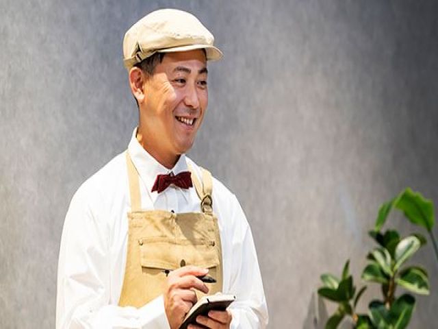 レストランでの接客のお仕事です。笑顔でゲストをお迎えください。