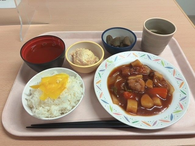 従業員食堂の食事★