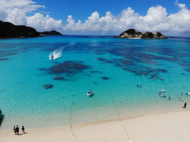 世界に誇る絶景の海で島暮らし♪♪
マリンハウスでのお仕事！！