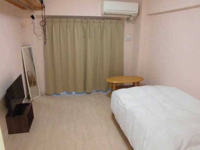 寮は改装したばかりでピカピカです♪
お風呂・トイレ付きです♪