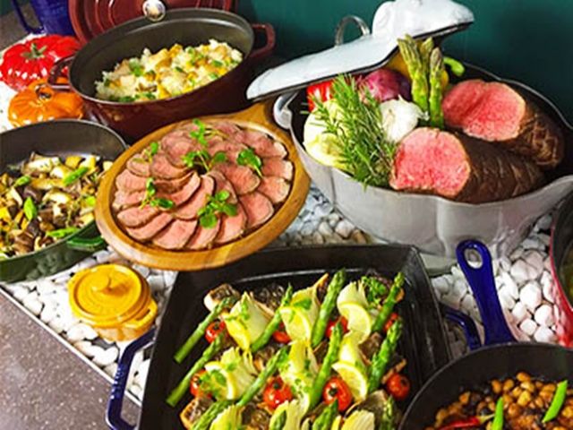 【職場】ビュッフェスタイルのレストランにて提供する料理♪