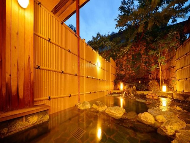 天童温泉で唯一、屋根の無い開放感を味わえます