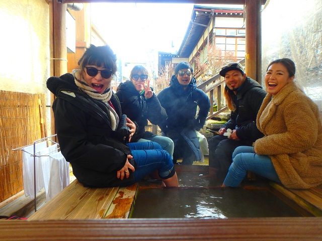 仲間たちと楽しく働きましょう！