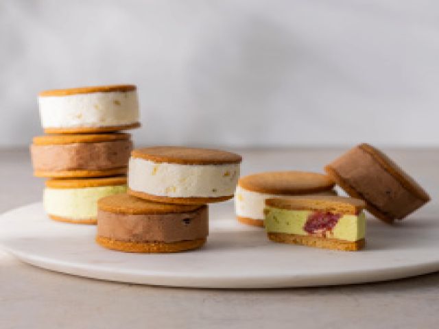 どの商品も美味しいです。大人気店舗です。