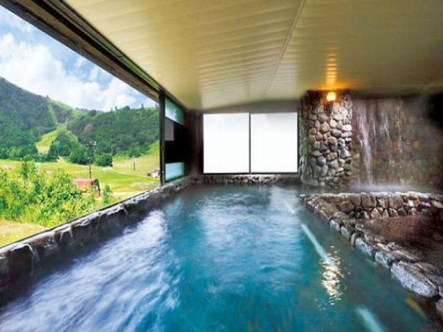大浴場は無料で利用出来ます！！サウナもあり、11種類の入浴が楽しめます☆癒されますよ♪