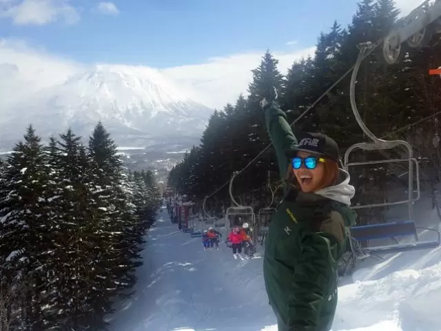 せっかく冬のニセコに行ったなら、ウィンタースポーツも楽しみましょ~!