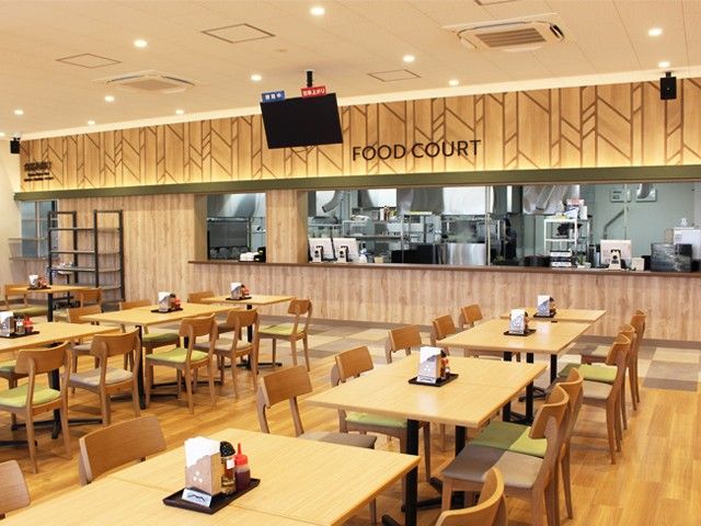 2024年7月にリニューアルしたフードコートがメインのお仕事です！