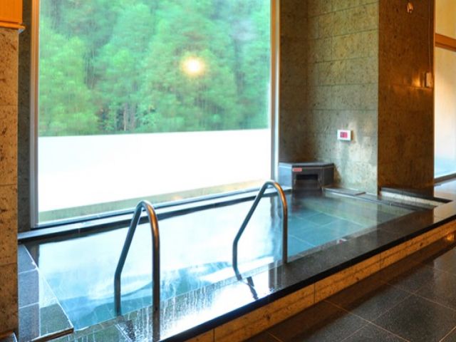 勤務終わりには温泉入浴OK☆