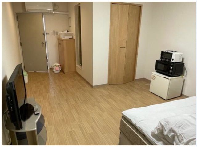 寮は綺麗で快適にお過ごし出来ます。共有スペースには冷凍食品の自販機も設置されています♪