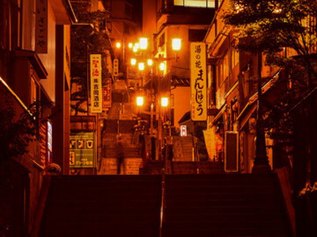 石段街がシンボルの伊香保温泉です！