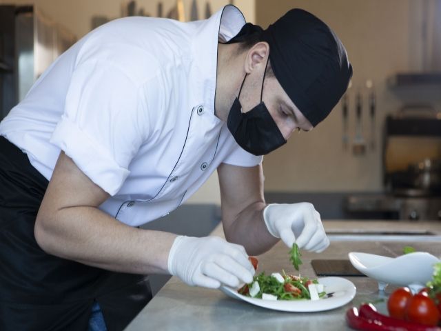 お客様の思い出に残る品を造り上げてください♪