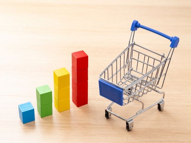 休みの日はお買い物も行けます！通勤費の支給もあるのでご安心ください！