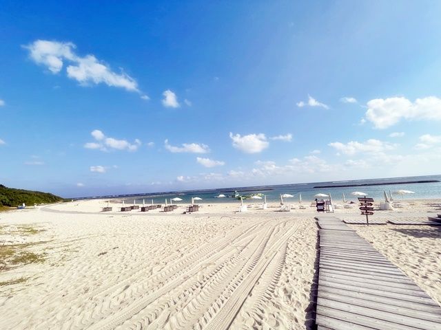 非常にキレイな職場です。ホテルから見える海は絶景です♪