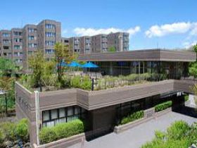 大きなホテルで売店のお仕事です！