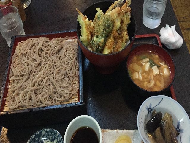 長野といったら・・・お蕎麦は食べてみてください☆近隣にも徒歩圏内に飲食店があります