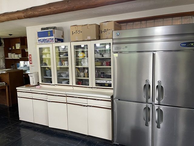 寮内には業務用の冷蔵庫もあり充実してます。