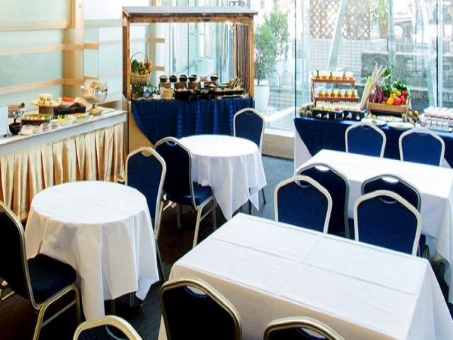 レストランの応援業務も入る可能性あります☆
臨機応変にお願いします♪