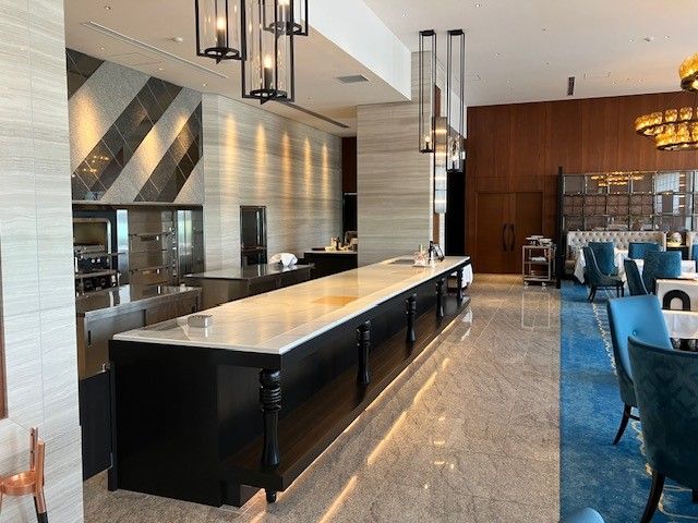 那覇空港から車で20分の好立地！休日は那覇までバスで行けます。沖縄はイベントもたくさん！