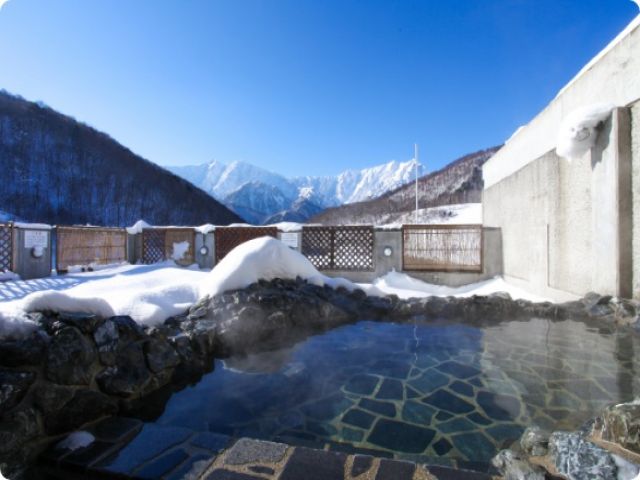 スキー場の温泉に入浴可能!!
毎日温泉生活ができます。