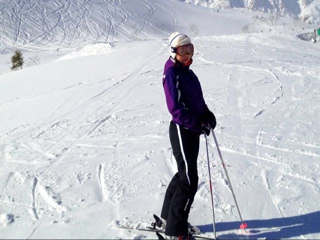 白馬でパトロールのお仕事です。
レアな職種なので、ご応募はお早めに！