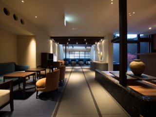 【通勤】＼ナイトフロント／週2or週3日の勤務！高級ホテルでの勤務経験が積めます！！