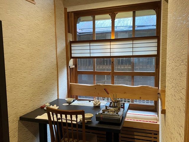 レトロですが、きれいなレストラン♪