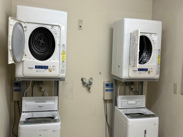 洗濯機・乾燥機は共同利用となります。
皆さん譲り合って使ってくださいね！