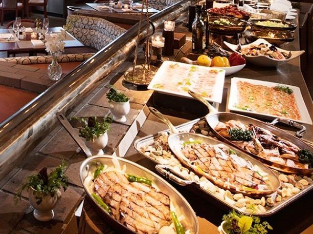 ボリューム感たっぷりのビュッフェスタイル！