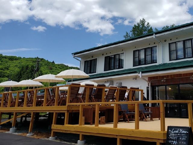 休日はテラスでのんびりしてもいいし、、、