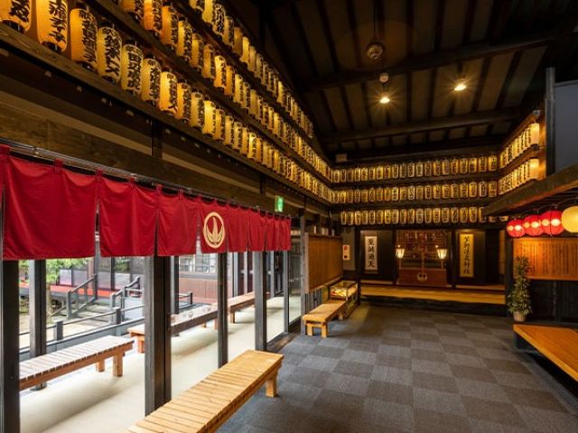 ホテルのエントランスです！