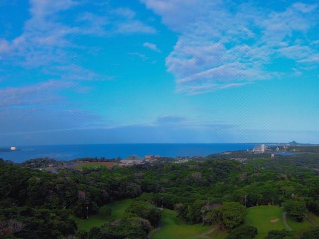 沖縄本島の北部に位置するリゾートホテル♪♪
海も山も同時に楽しますっ☆彡