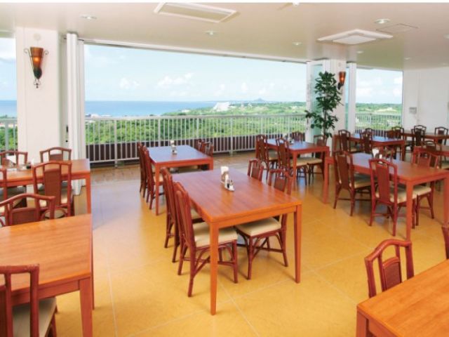 調理全般のお仕事です！！
和・洋・琉球のコース料理があります♪♪