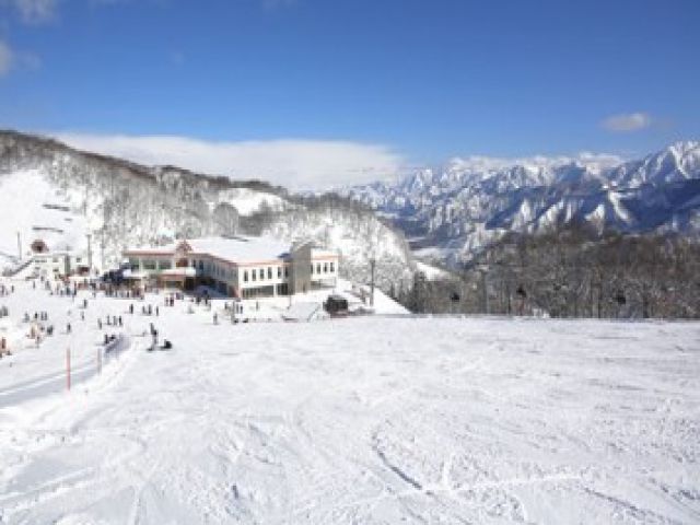 お休みの日は思う存分滑れる環境です！
駅からも近く生活しやすいおすすめの職場です☆彡