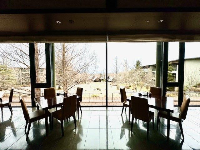 ゴルフ場を臨むレストラン★お料理が美味しいと評判！