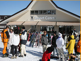 夏はゴルフ場、冬はスキー場を営業しています!!