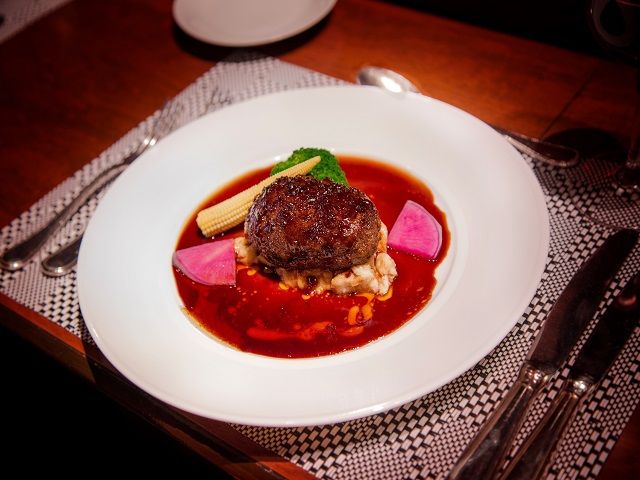 料理を求めて泊まりに来る方が多いホテルです♪