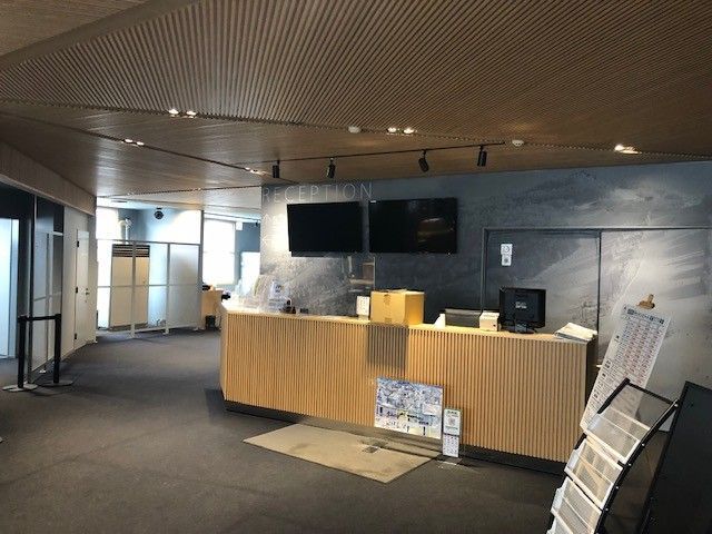 こちらが実際に働く職場のフロントです！