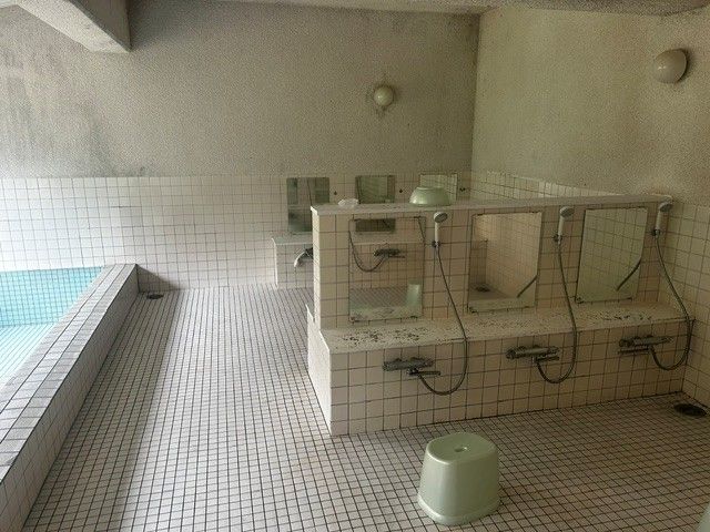 寮写真（大浴場）